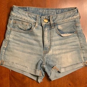 AEO DENIM X HI-RISE shortie